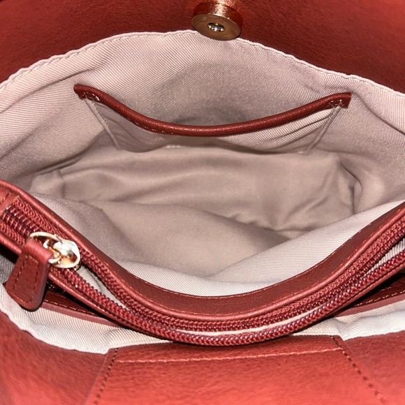 Item sold**LAUREN CONRAD FAUX LEATHER BURGUNDY W GOLD CHAIN FLOWER ELEGANT CROSS - Picture 10 of 13